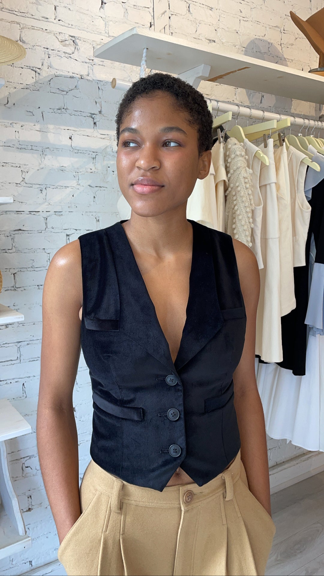 Frida Vest- Velvet - Black – Behida Dolić Millinery