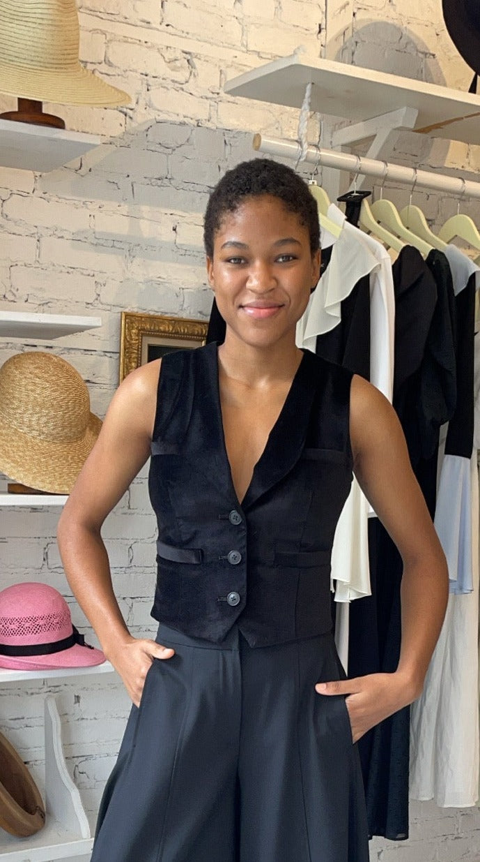 Frida Vest- Velvet - Black – Behida Dolić Millinery